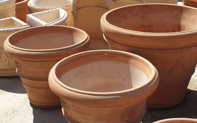 Vendita di vasi ed accessori da giardino in cemento ed in terracotta Toscana